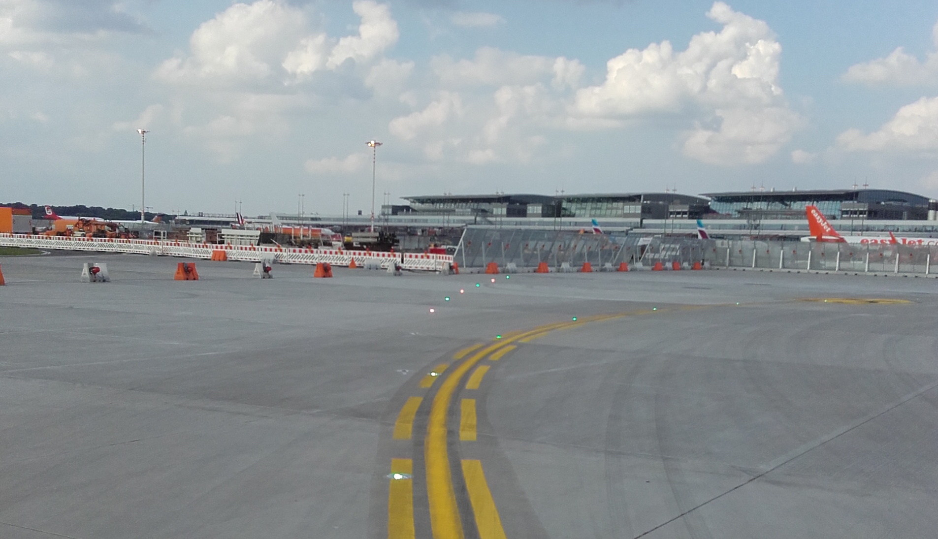 Sân bay Hamburg lựa chọn đèn tín hiệu của OCEM sau năm tăng trưởng kỷ lục